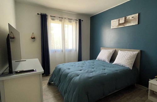 Mondragon House | Villa La Belle Etoile - 4 persons & Swimming pool with breathtaking view