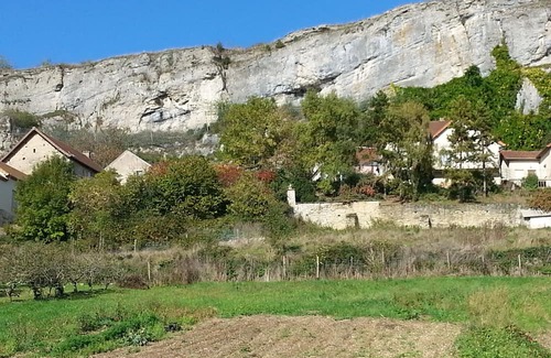 Baubigny Other | Tastefully renovated Farmhouse in Burgundy village; 4 bedrooms, secure garden.