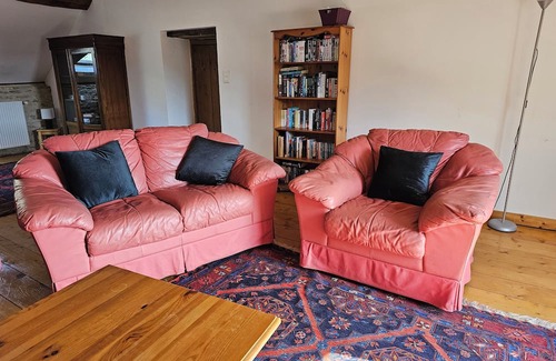 Baubigny Other | Tastefully renovated Farmhouse in Burgundy village; 4 bedrooms, secure garden.