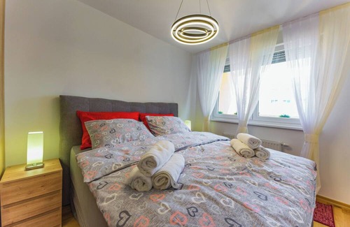 Zagreb Villa | Apartment Saga With Terrace And Parking