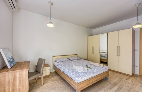 Zagreb Villa | Central Haven - One Bedroom Villa, Sleeps 4