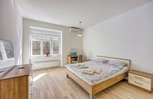 Zagreb Villa | Central Haven - One Bedroom Villa, Sleeps 4