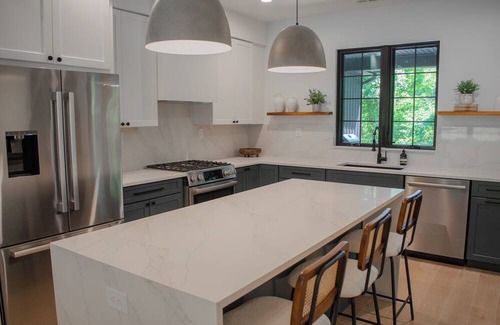 Marlboro House | The Noir House: modern new construction in the heart of Hudson Valley
