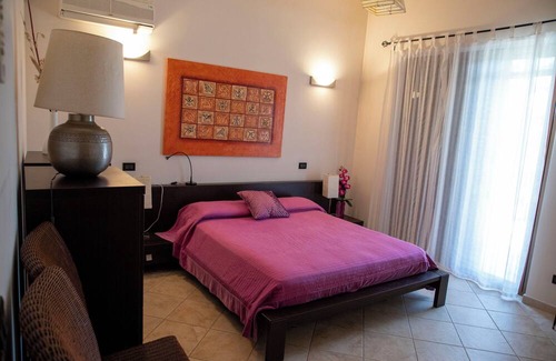 Acquedolci Villa | AMAZING VILLA WITH GARDEN ON THE BEACH