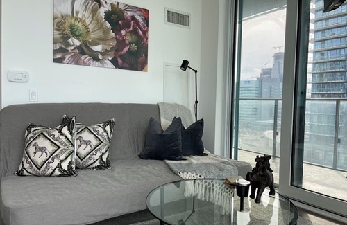 Vaughan Apartment | Wonderland apartment in Vaughan