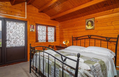 San Giorgio-Librino-San Giuseppe la Rena-Zia Lisa-Villaggio Sant'Agata Ski Chalet | Chalet 'Vaccarizzo Beach Garden' with Private Terrace, Wi-Fi and Air Conditioning