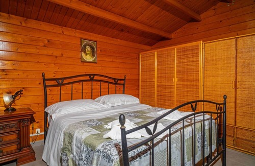 San Giorgio-Librino-San Giuseppe la Rena-Zia Lisa-Villaggio Sant'Agata Ski Chalet | Chalet 'Vaccarizzo Beach Garden' with Private Terrace, Wi-Fi and Air Conditioning
