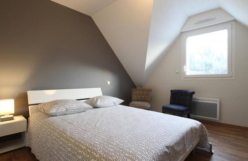 Jullouville Cottage | Gite Jullouville, 4 bedrooms, 8 persons