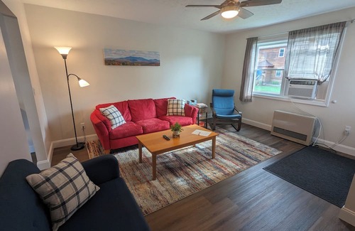 Winooski House | Spacious 3 BR Home 5 mins from UVM w/Free Parking
