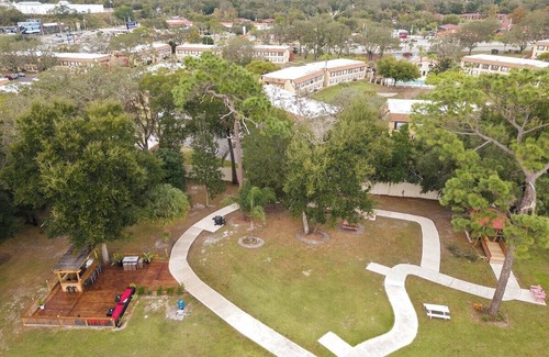 Orlovista Villa | Banana Leaf Villa-Island Groove-Standard Suite