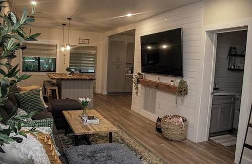 Flagami House | Central Miami-10 minutes to EVERYTHING! Hot Tub-Fire Pit-Fully Equip-Games-COZY