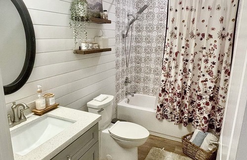 Flagami House | Central Miami-10 minutes to EVERYTHING! Hot Tub-Fire Pit-Fully Equip-Games-COZY