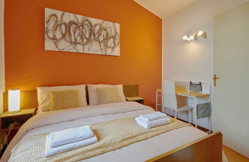 Desenzano del Garda Apartment | [100mt Lake] Accogliente Appartamento per 6 Persone con Piscina e Parcheggio