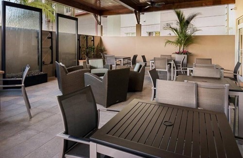 Ludlam Apartment | King Studio Near Marathon MIA