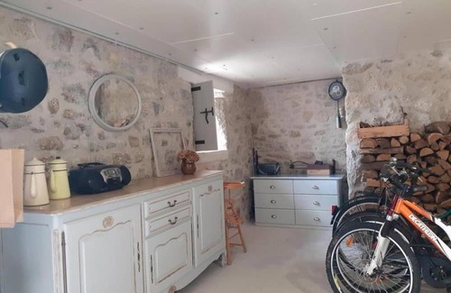 Saint-Saury Cottage | Gite Saint-Saury, 3 bedrooms, 5 persons