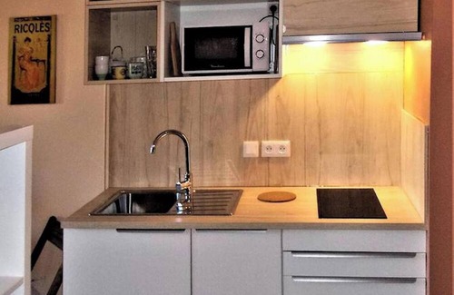 Ceret House | Homerez - Charming House in Céret + Enclosed Garden