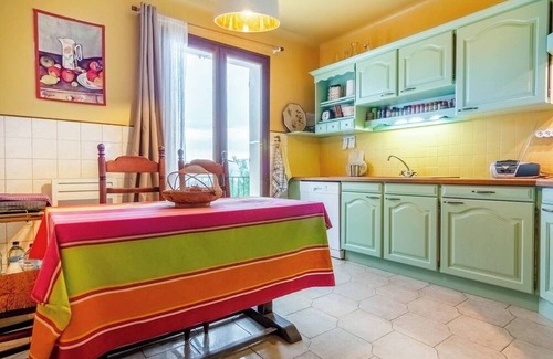 Ceret House | Homerez - Charming House in Céret + Enclosed Garden