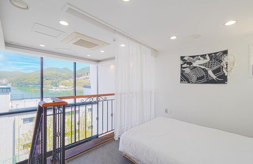 Tongyeong House | Tongyeong Botongdays Pension