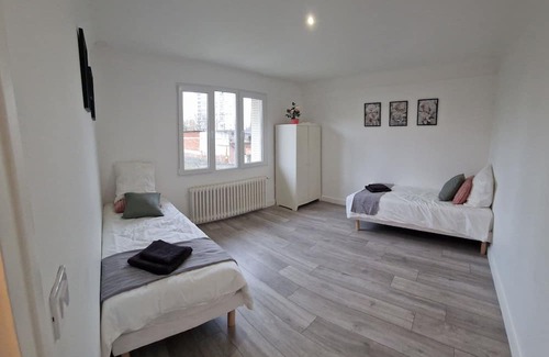 Epinay-sur-Seine House | Grande Maison Proche Paris