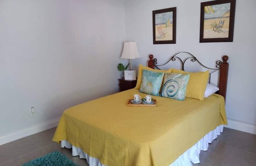Bouvet Island Bed & Breakfast | High Rock Oasis 2 - The PERFECT getaway!