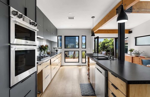 Venice House | NEW! Brooks Beach House: Your Venice Escape