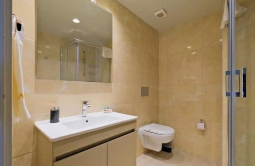 Serdivan Apartment | Vista - Stunning Chic 2BR Apt w/ Terrace
