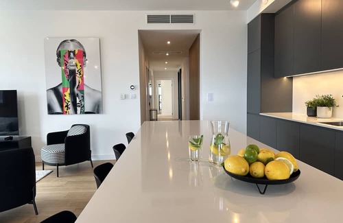 Mirow Apartment | Prestige Grzybowska | Air-Conditioning | Parking | For 10 | Near Rondo ONZ | 4 Bedrooms