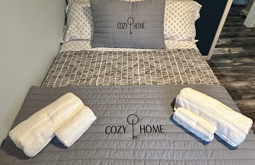 Farmingville House | The Cozy Manor of Farmingville