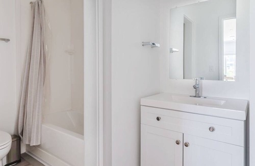 Jack London District Apartment | Convenient Oakland Studio w/ A/C, near Dining & Shops, by Blueground