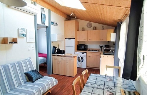 Saint-Pierre-d'Oleron Ski Chalet | Holiday home on the island of Oléron in a residential park with heated swimming