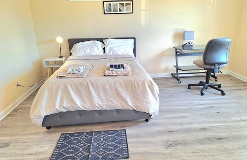 Coquina Key Apartment | Beautiful Private Yacht Club Condo!