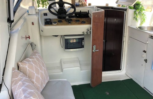 Frejus Plage Boat Rental | Liberté Fréjus - Plage & Soleil - 2 Adultes + 1 Enfant ou 1 Ado