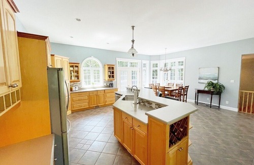 Fredericton House | This house is a 3 bedroom(s), 2.5 bathrooms, located in Richibucto Road, NB.