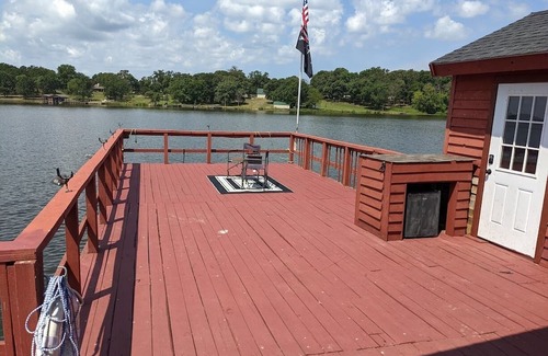 Yantis House | Bass and Crappie Haven. 2-bedroom house on famous Lake Fork.