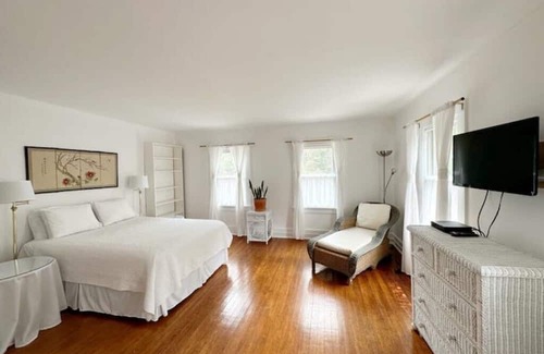 Westhampton House | Historic Hamptons Hideaway