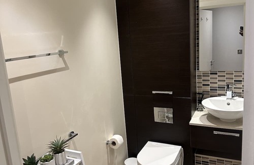 Lansbury Apartment | Tweed Luxe