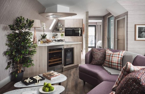 Arrochar Cottage | Ardlui Retreat Lodge 4