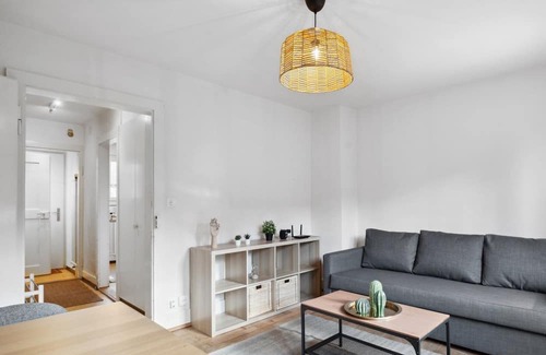 Wiedikon Apartment | Charming Home for Flexible Weekly/Monthly Rent