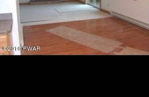 Wallenpaupauk Lake Estates Ski Chalet | A beautiful 3 bedroom chalet located close to Lake Wallenpaupack.