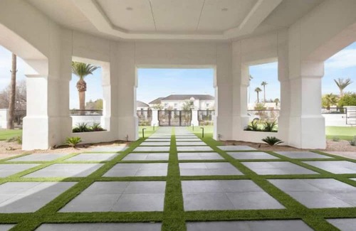 Arcadia House | The Best entertaining house you'll find!
