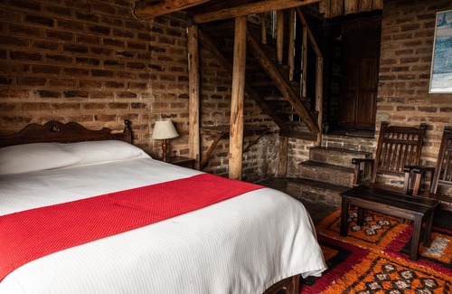 Aquitania Hotel | Hotel Refugio Pozo Azul