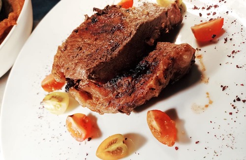 Aquitania Hotel | Hotel Refugio Pozo Azul