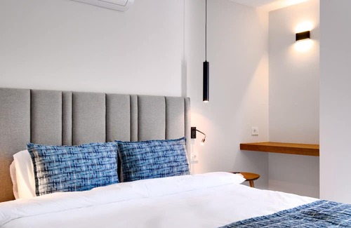 Bodrum City Center Apartment | Residence with Balcony Shared Pool 5 min to Beach