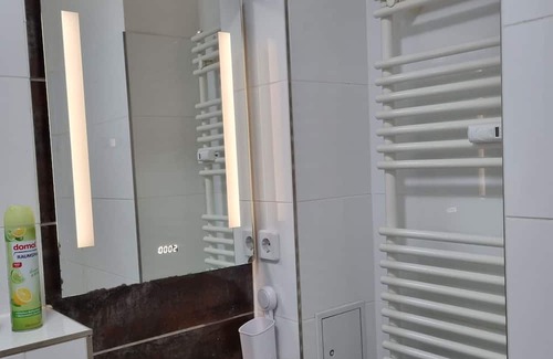 Moabit Apartment | Studio Apartment 'Wohnung In Berliner Innerstadt' with Balcony and Wi-Fi