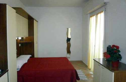 Viserba Apartment | Cosy apartment for 2 people with WIFI, A/C, balcony and pets allowed