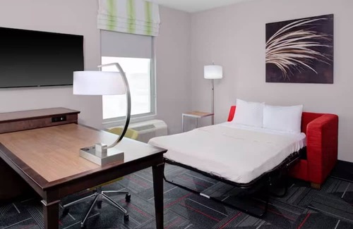 Columbus House | Casino, Culture & Comfort: Columbus Stay w/ Pool | Free Breakfast & WiFi