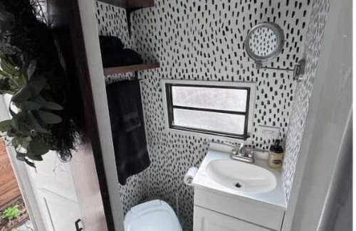 Waxahachie House | Hachie Retreat