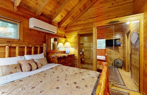 Marmot Cabin | Secluded cabin with pond views, streaming, W/D, & partial AC - dog-friendly