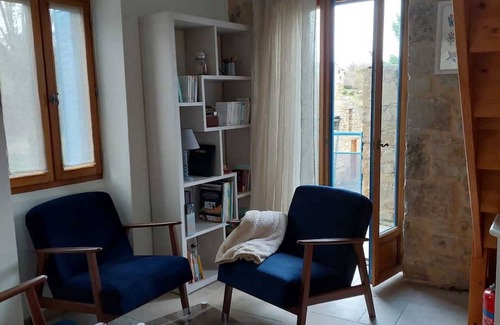 Mondalazac House | La Petite Maison Bleue du Grand Mas