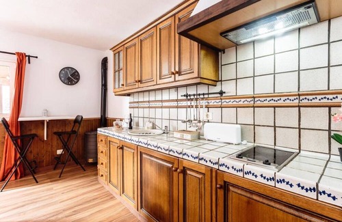 Brena Baja House | Holiday Home 'Casa Cora Con Jacuzzi' with Mountain View, Private Terrace and Wi-Fi